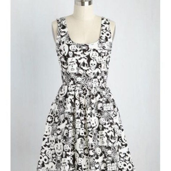 Glow in the Dark - Halloween Dress - Picture 2 of 5